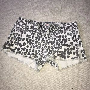 skull shorts